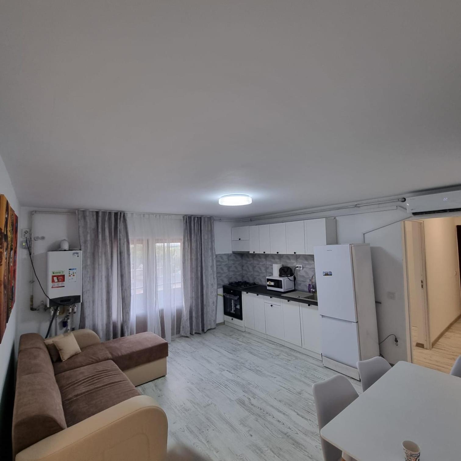 Lovely 2 Bedrooms Flat Cornelia- Central Corabia Exterior photo